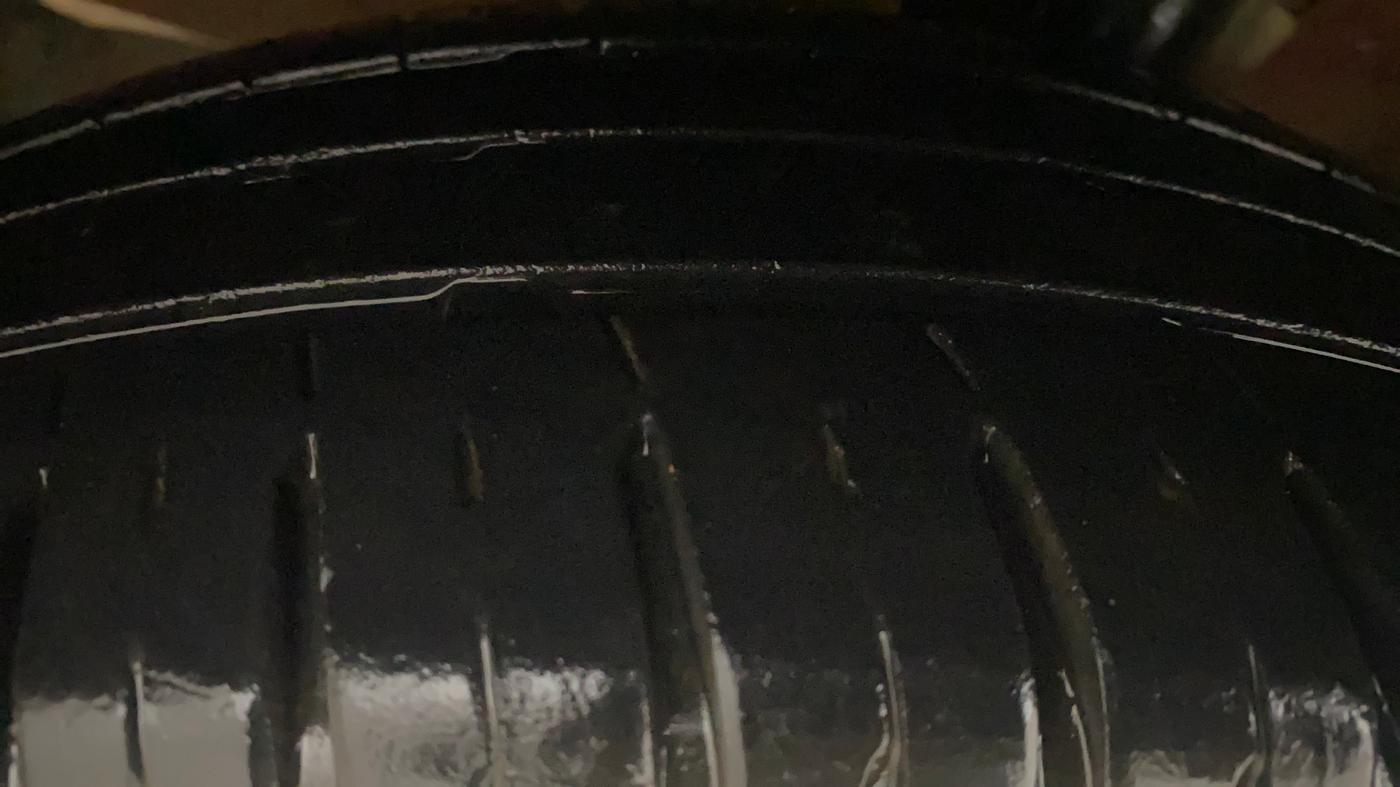 2024 Maruti Swift ZXi Plus Dual Tone AMT, Petrol, Automatic, 25,054 km, Left Front Tyre Tread