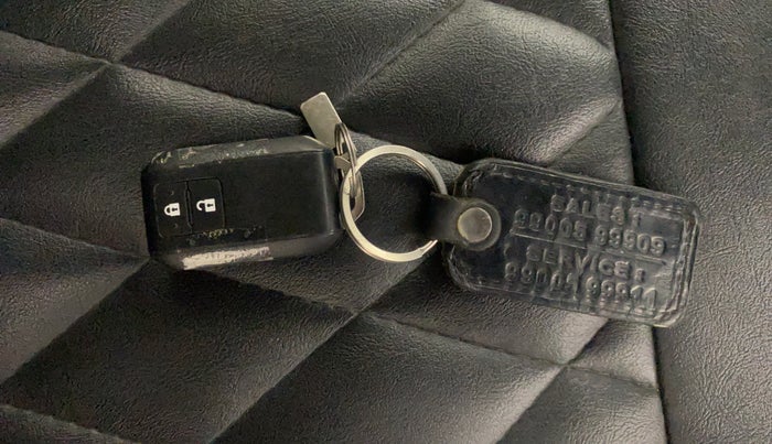 2024 Maruti Swift ZXi Plus Dual Tone AMT, Petrol, Automatic, 24,471 km, Key Close Up