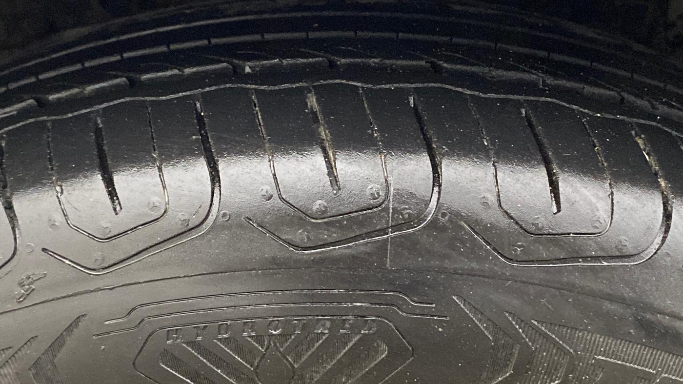 2019 Maruti S Cross SIGMA 1.3, Diesel, Manual, 71,123 km, Left Front Tyre Tread