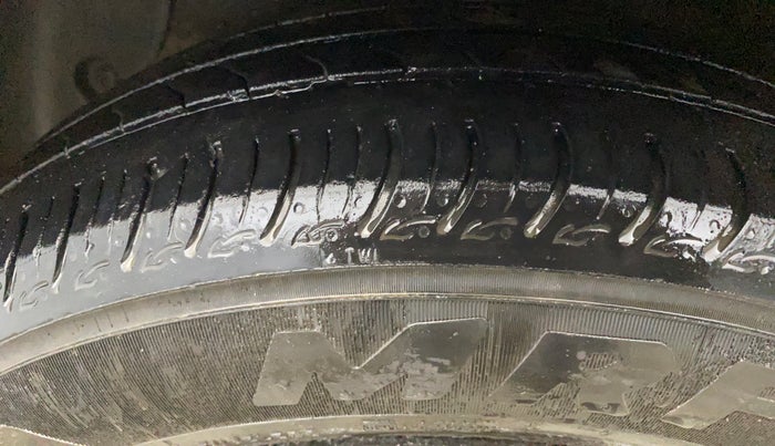 2015 Hyundai Grand i10 SPORTZ 1.2 KAPPA VTVT, Petrol, Manual, 51,607 km, Left Front Tyre Tread