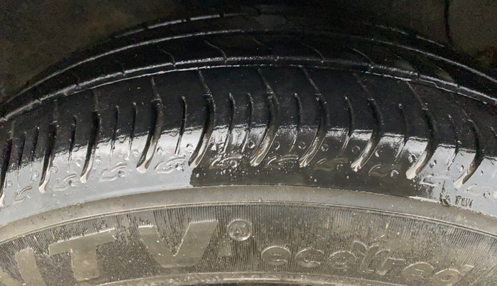 2015 Hyundai Grand i10 SPORTZ 1.2 KAPPA VTVT, Petrol, Manual, 51,607 km, Right Front Tyre Tread