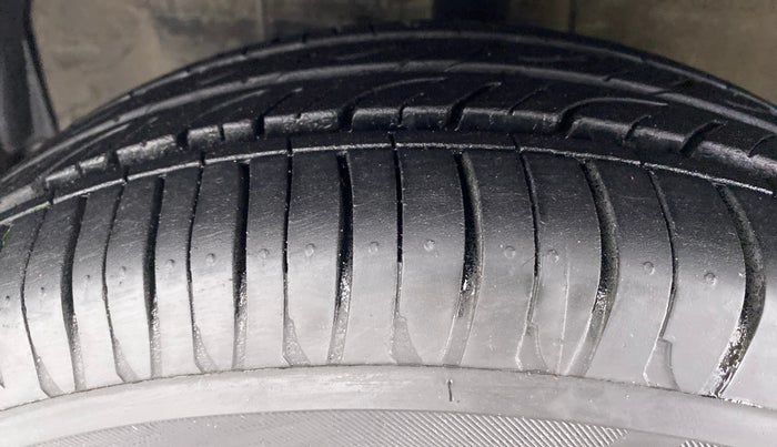 2013 Toyota Etios Liva GD, Diesel, Manual, 48,416 km, Left Rear Tyre Tread