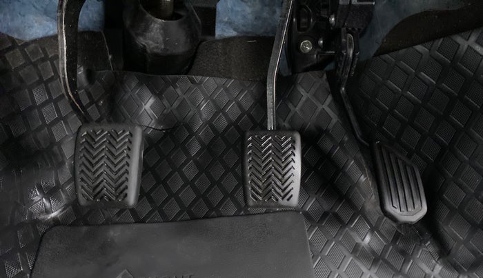 2013 Toyota Etios Liva GD, Diesel, Manual, 48,416 km, Pedals