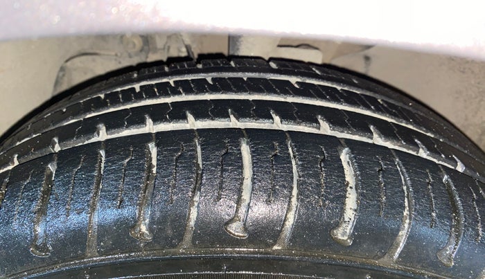 2018 Tata Tiago XZ PETROL, Petrol, Manual, 13,866 km, Left Front Tyre Tread