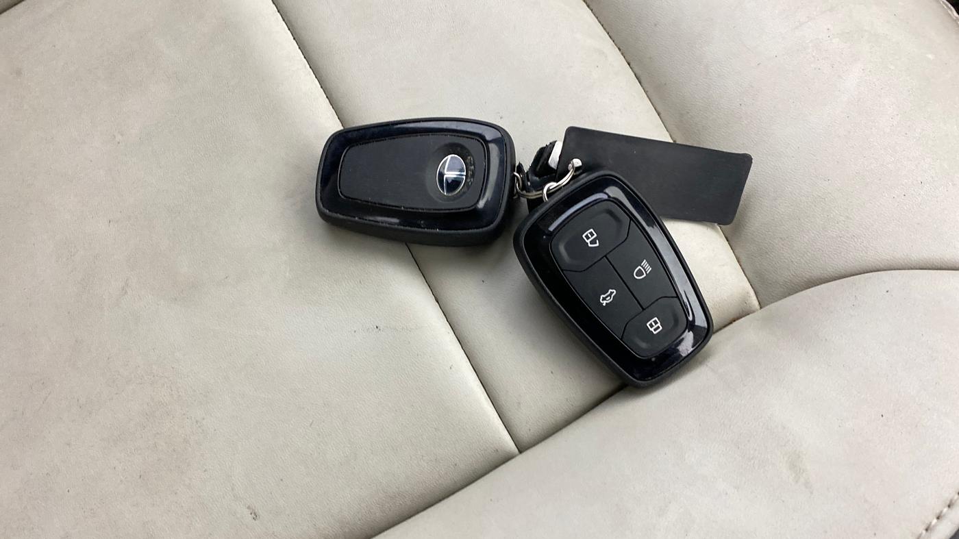 2023 Tata TIGOR XZ PLUS CNG, CNG, Manual, 21,351 km, Key Close Up