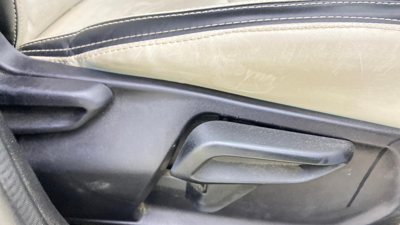 2023 Tata TIGOR XZ PLUS CNG, CNG, Manual, 21,351 km, Driver Side Adjustment Panel
