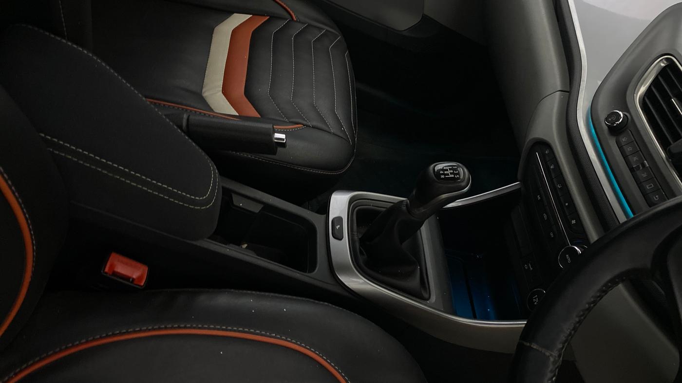 2021 Tata ALTROZ XZ PETROL, Petrol, Manual, 14,367 km, Gear Lever