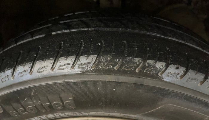 2021 Maruti Baleno SIGMA PETROL 1.2, Petrol, Manual, 39,642 km, Right Front Tyre Tread