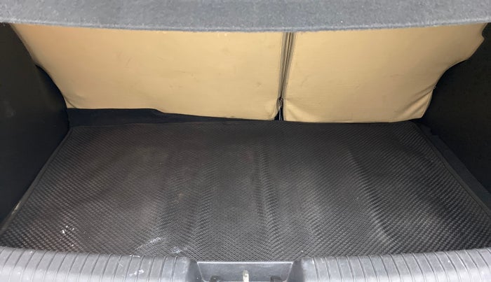 2013 Hyundai i20 SPORTZ 1.2, Petrol, Manual, 82,360 km, Boot Inside
