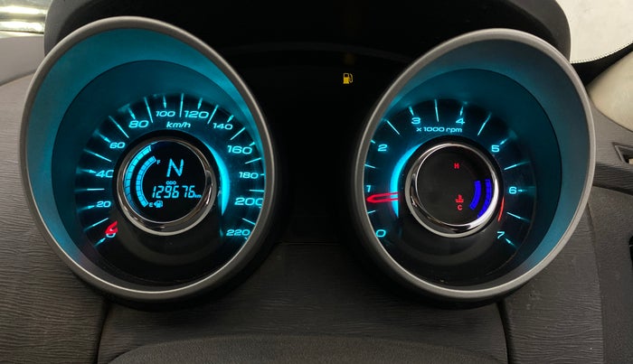 2016 Mahindra XUV500 W6, Diesel, Manual, 1,29,634 km, Odometer Image