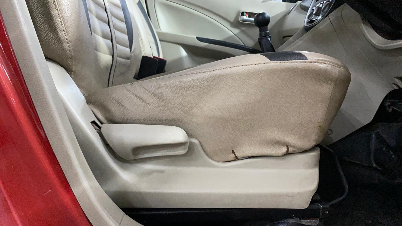2020 Maruti Celerio VXI CNG, CNG, Manual, 76,692 km, Driver Side Adjustment Panel