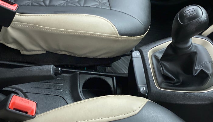 2019 Hyundai NEW SANTRO ERA 1.1, Petrol, Manual, 11,509 km, Gear Lever