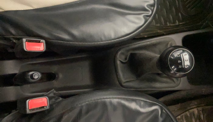 2015 Hyundai Eon ERA +, Petrol, Manual, 46,782 km, Gear Lever