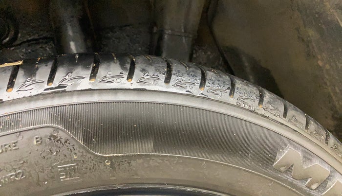 2023 Hyundai AURA SX 1.2 CNG, CNG, Manual, 1,19,674 km, Left Rear Tyre Tread