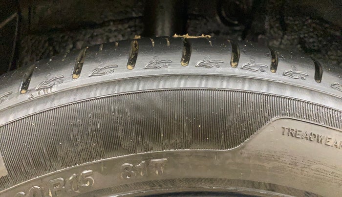 2023 Hyundai AURA SX 1.2 CNG, CNG, Manual, 1,19,674 km, Right Rear Tyre Tread