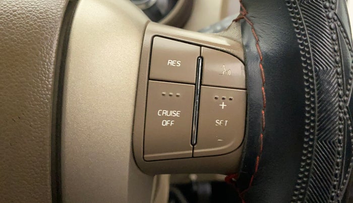 2014 Mahindra XUV500 W8, Diesel, Manual, 72,291 km, Adaptive Cruise Control