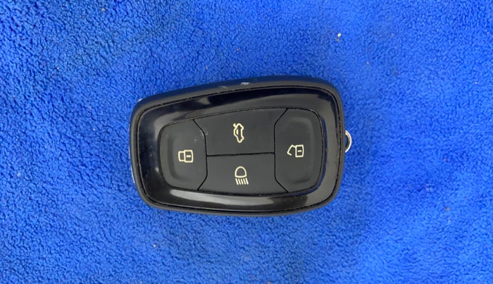 2021 Tata ALTROZ XZ PETROL, Petrol, Manual, 61,775 km, Key Close Up
