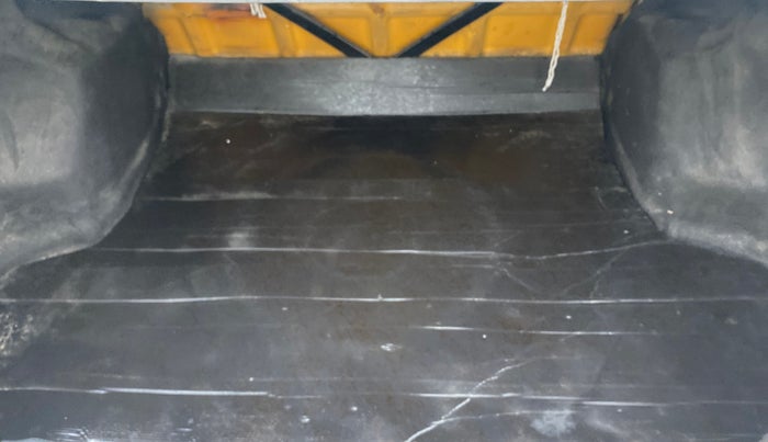 2013 Toyota Etios G, Petrol, Manual, 93,954 km, Boot Inside