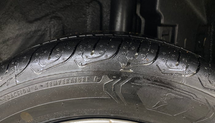 2013 Toyota Etios G, Petrol, Manual, 93,954 km, Left Rear Tyre Tread