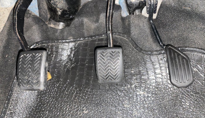 2013 Toyota Etios G, Petrol, Manual, 93,954 km, Pedals