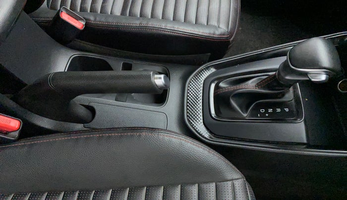 2021 KIA SONET GTX PLUS 1.5 AT, Diesel, Automatic, 76,440 km, Gear Lever