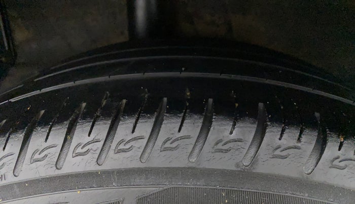 2021 KIA SONET GTX PLUS 1.5 AT, Diesel, Automatic, 76,440 km, Right Rear Tyre Tread