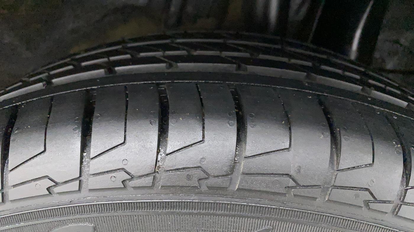 2021 KIA SONET GTX PLUS 1.5 AT, Diesel, Automatic, 76,440 km, Left Rear Tyre Tread