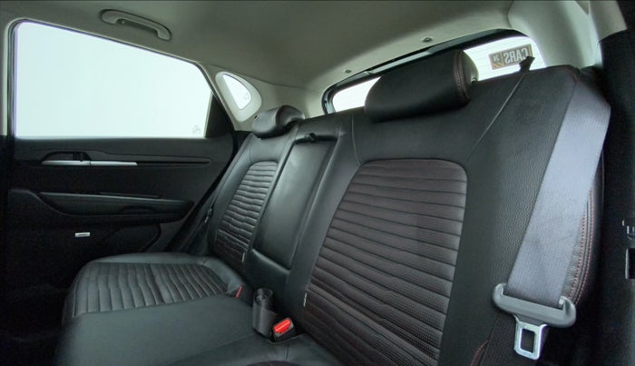 2021 KIA SONET GTX PLUS 1.5 AT, Diesel, Automatic, 76,440 km, Right Side Rear Door Cabin