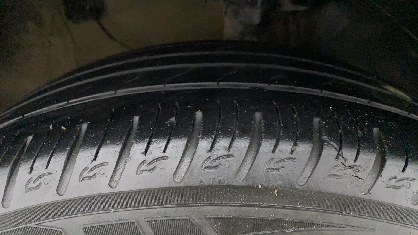 2021 KIA SONET GTX PLUS 1.5 AT, Diesel, Automatic, 76,440 km, Right Front Tyre Tread