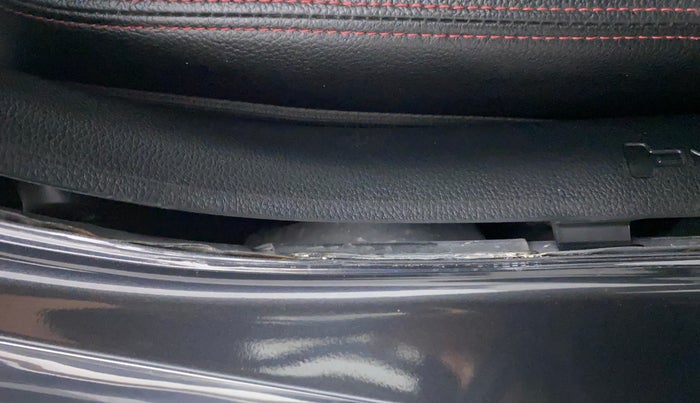 2021 KIA SONET GTX PLUS 1.5 AT, Diesel, Automatic, 76,440 km, Right C pillar - Slightly rusted