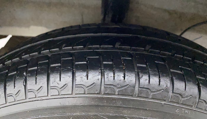 2022 Hyundai NEW SANTRO MAGNA, Petrol, Manual, 21,062 km, Right Rear Tyre Tread