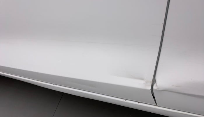2022 Hyundai NEW SANTRO MAGNA, Petrol, Manual, 21,062 km, Front passenger door - Slightly dented