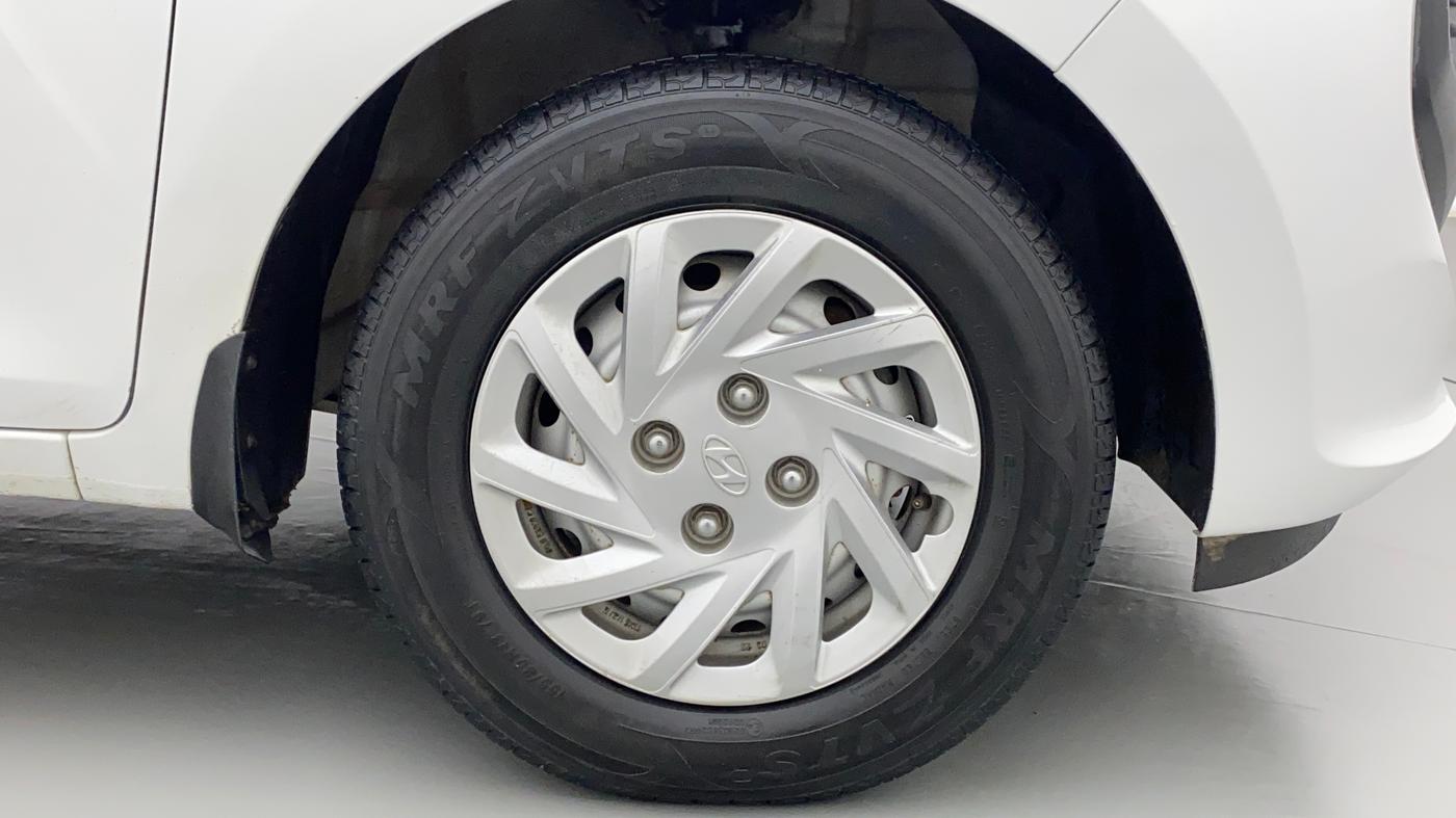 2022 Hyundai NEW SANTRO MAGNA, Petrol, Manual, 21,062 km, Right Front Wheel
