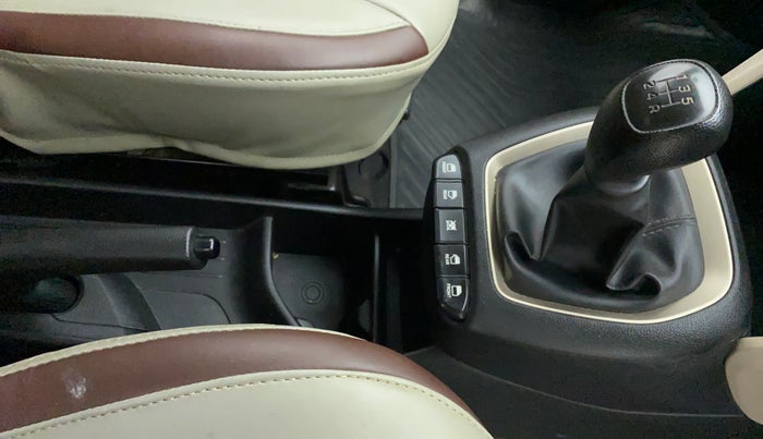 2022 Hyundai NEW SANTRO MAGNA, Petrol, Manual, 21,062 km, Gear Lever