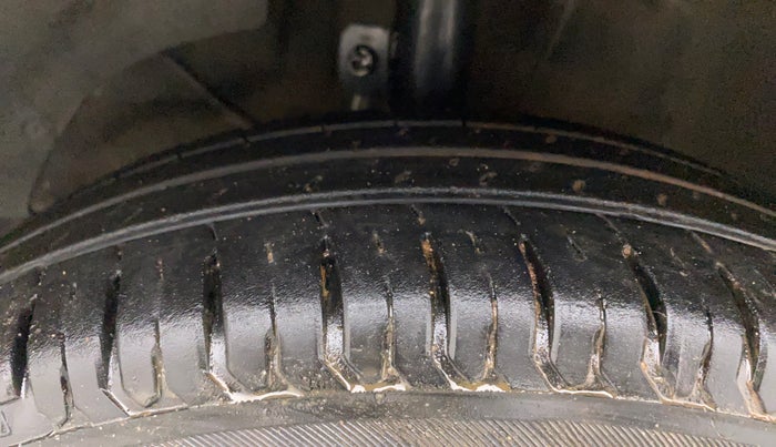 2020 Maruti Dzire VXI AMT, Petrol, Automatic, 41,774 km, Left Front Tyre Tread
