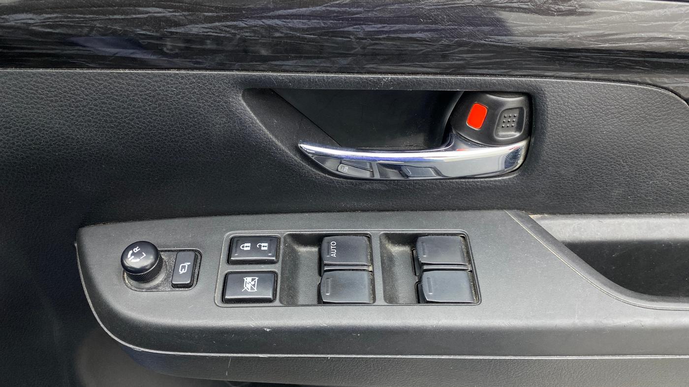 2020 Maruti XL6 ZETA MT, Petrol, Manual, 39,776 km, Driver Side Door Panels Control