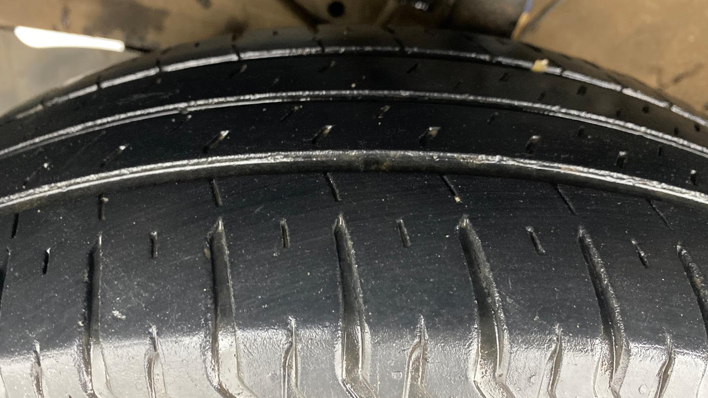 2020 Maruti XL6 ZETA MT, Petrol, Manual, 39,776 km, Left Front Tyre Tread