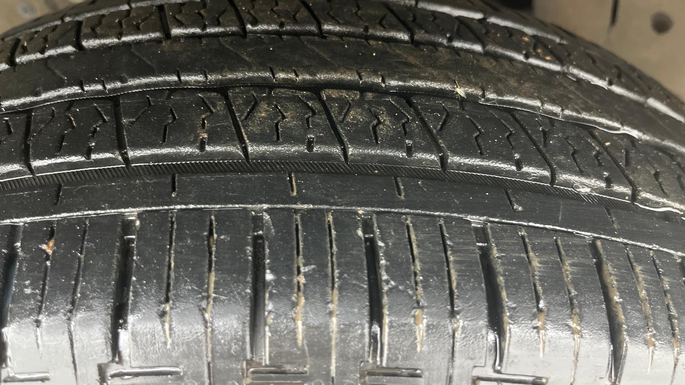 2024 Mahindra Thar Roxx AX5 L Diesel AT 2WD, Diesel, Automatic, 33,613 km, Left Front Tyre Tread