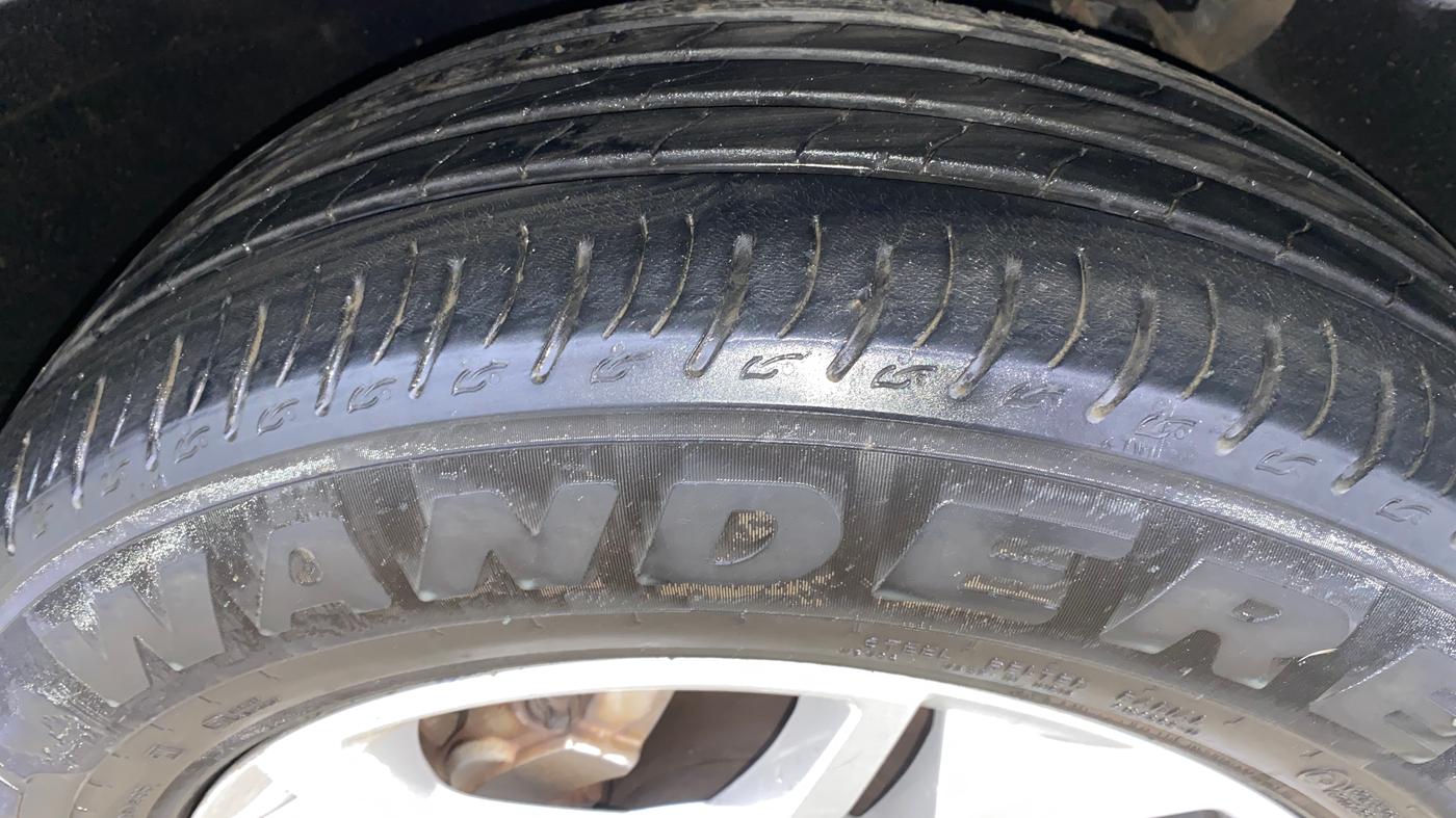2019 Audi Q5 40 TDI PREMIUM PLUS, Diesel, Automatic, 77,627 km, Right Front Tyre Tread