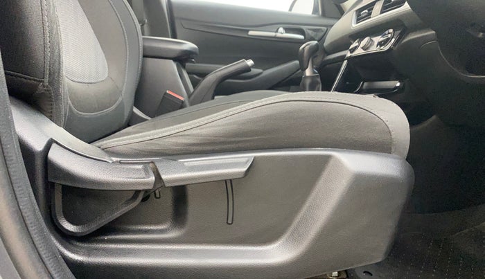 2020 KIA SELTOS HTK PLUS 1.5, Petrol, Manual, 54,573 km, Driver Side Adjustment Panel