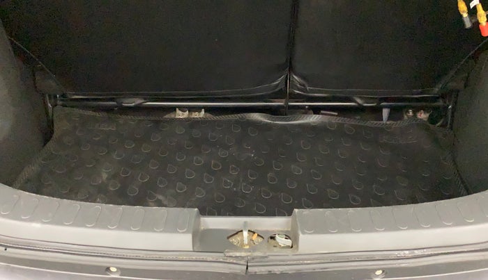 2013 Maruti Ritz VXI, Petrol, Manual, 71,852 km, Boot Inside
