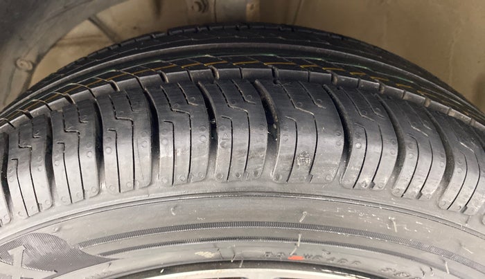 2017 Maruti Dzire ZXI Plus AMT, Petrol, Automatic, 60,251 km, Left Front Tyre Tread