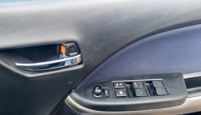 2019 Maruti Baleno DELTA PETROL 1.2, Petrol, Manual, 39,331 km, Driver Side Door Panels Control