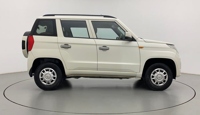 2015 Mahindra TUV300 T6, Diesel, Manual, 43,870 km, Right Side View