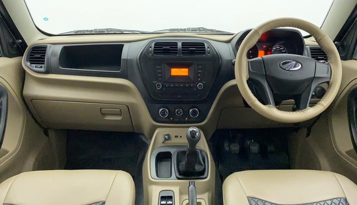 2015 Mahindra TUV300 T6, Diesel, Manual, 43,870 km, Dashboard