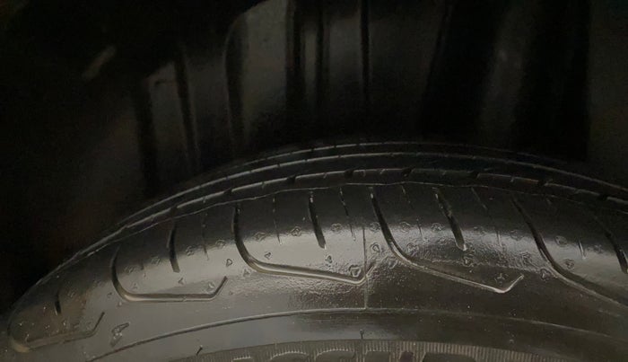 2024 Toyota Urban Cruiser Taisor G 1.0 Petrol MT, Petrol, Manual, 9,537 km, Left Rear Tyre Tread