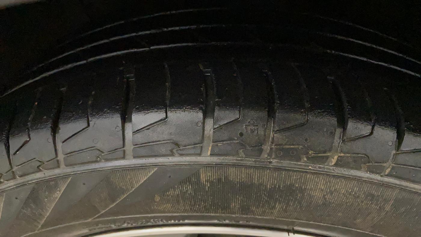 2017 Hyundai Creta SX PLUS AT 1.6 PETROL, Petrol, Automatic, 90,459 km, Left Front Tyre Tread