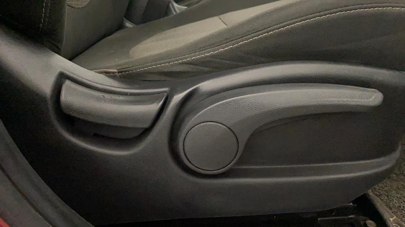 2017 Hyundai Creta SX PLUS AT 1.6 PETROL, Petrol, Automatic, 90,459 km, Driver Side Adjustment Panel