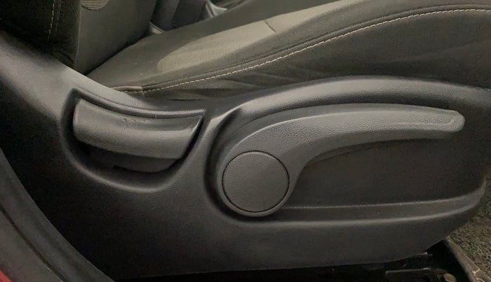 2017 Hyundai Creta SX PLUS AT 1.6 PETROL, Petrol, Automatic, 90,417 km, Driver Side Adjustment Panel