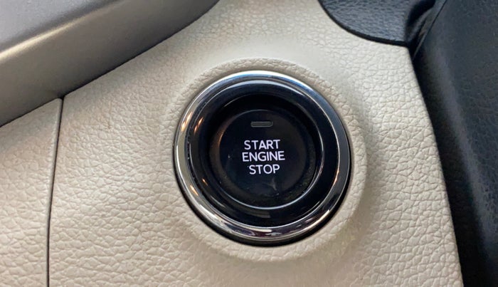 2022 Mahindra XUV300 W8 (O) 1.2 PETROL AMT, Petrol, Automatic, 26,264 km, Keyless Start/ Stop Button